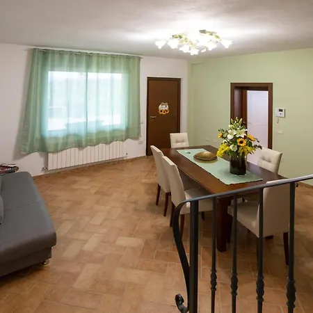 Marche بيت للعطل كاستيلْفيدارْدو