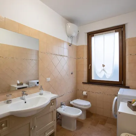 Marche كاستيلْفيدارْدو