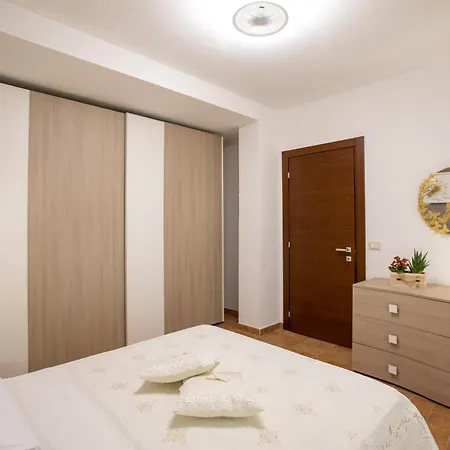 Marche بيت للعطل كاستيلْفيدارْدو